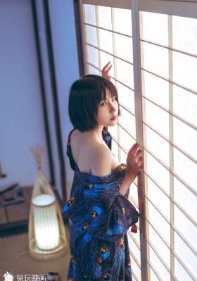 岸边露伴 一动也不动 2021