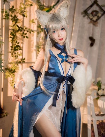 从后面挺进朋友未婚妻视频