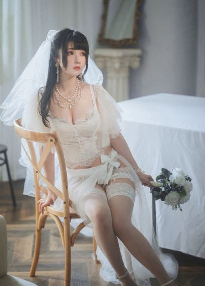 变成黑皮辣妹后和朋友