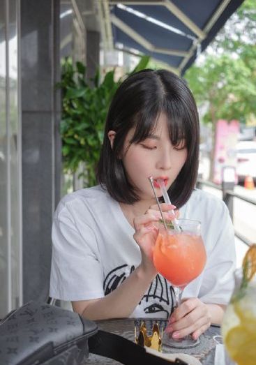 迷人50岁寡妇bd高清