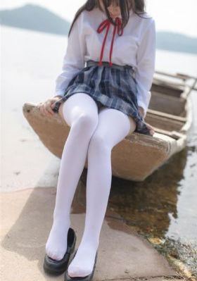 图书馆里的女友