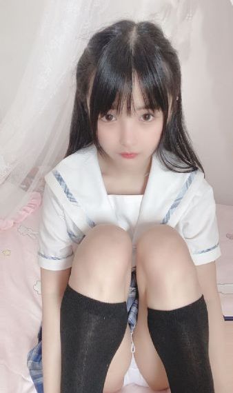 女大学生沙龙服务