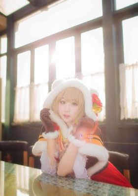 25岁女高中生