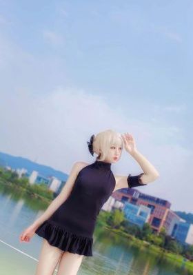 我让最想被拥抱的男人给威胁